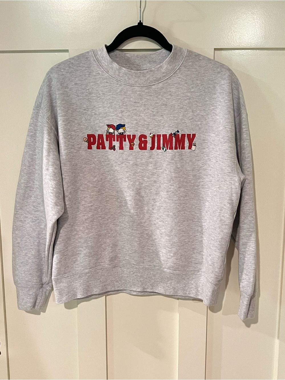 Uniqlo Sanrio characters Sweatshirt | Patty & Jimmy 100% Cotton Size Small